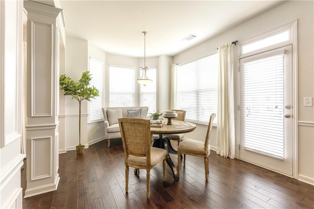 5372 Radford Loop