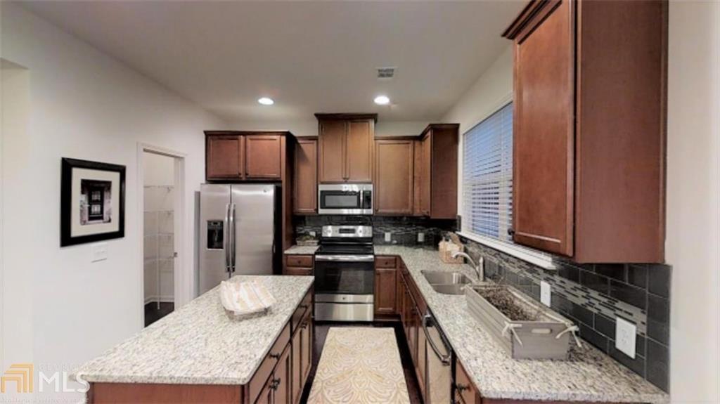 5334 Radford Loop