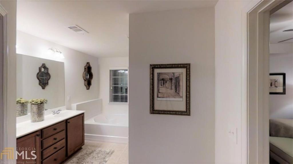 5334 Radford Loop