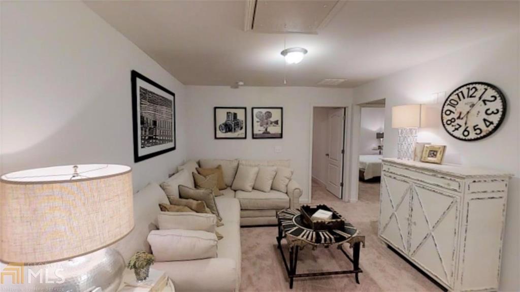 5334 Radford Loop