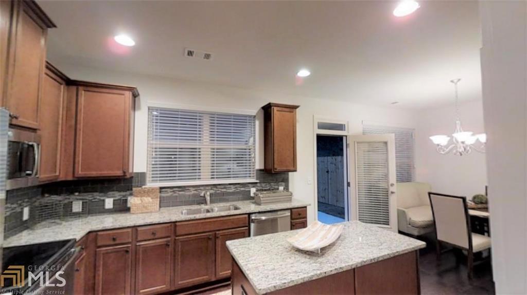 5334 Radford Loop