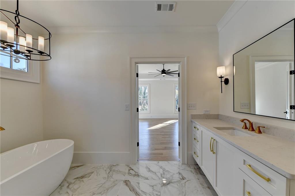 2587 Sunset Drive