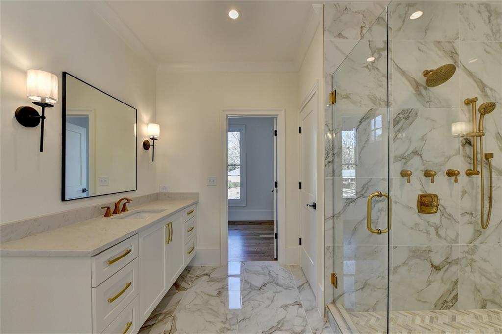 2587 Sunset Drive