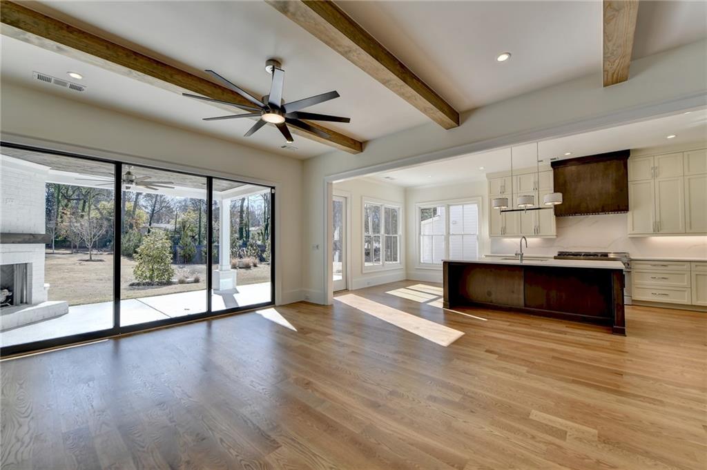 2595 Sunset Drive
