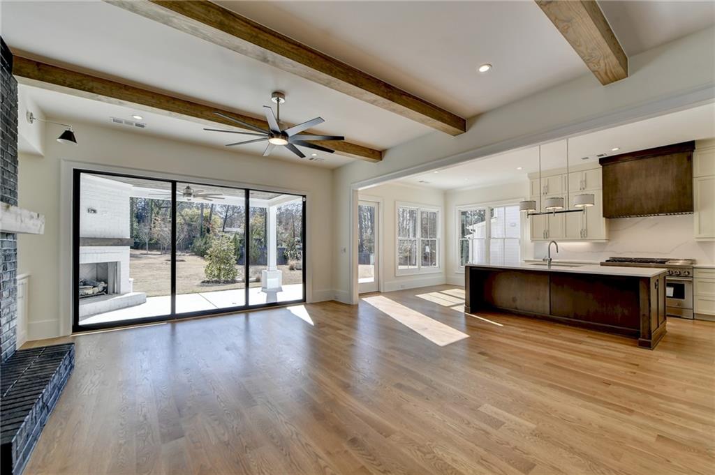 2595 Sunset Drive