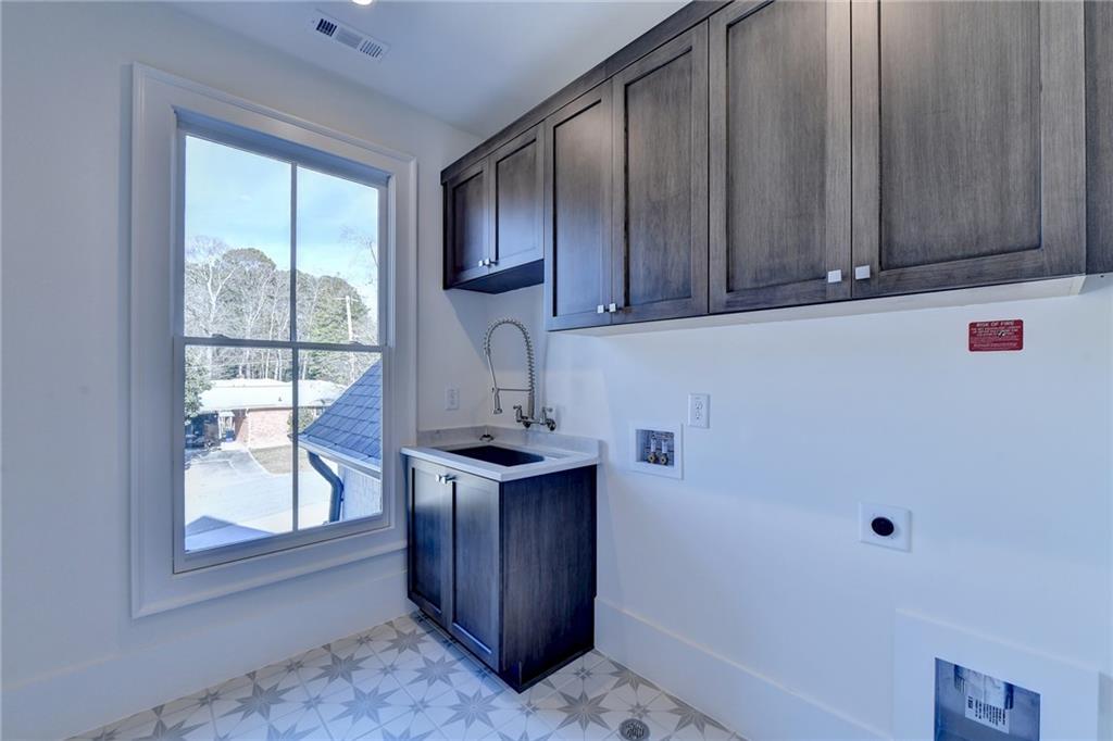 2621 Sunset Drive