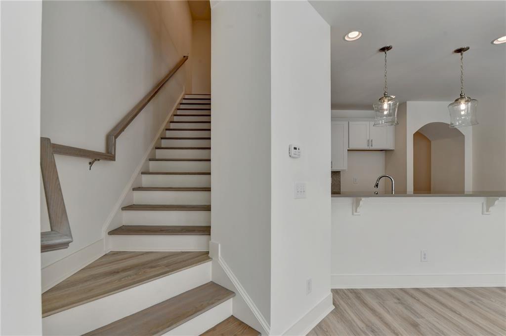 5827 Calle Vista Drive