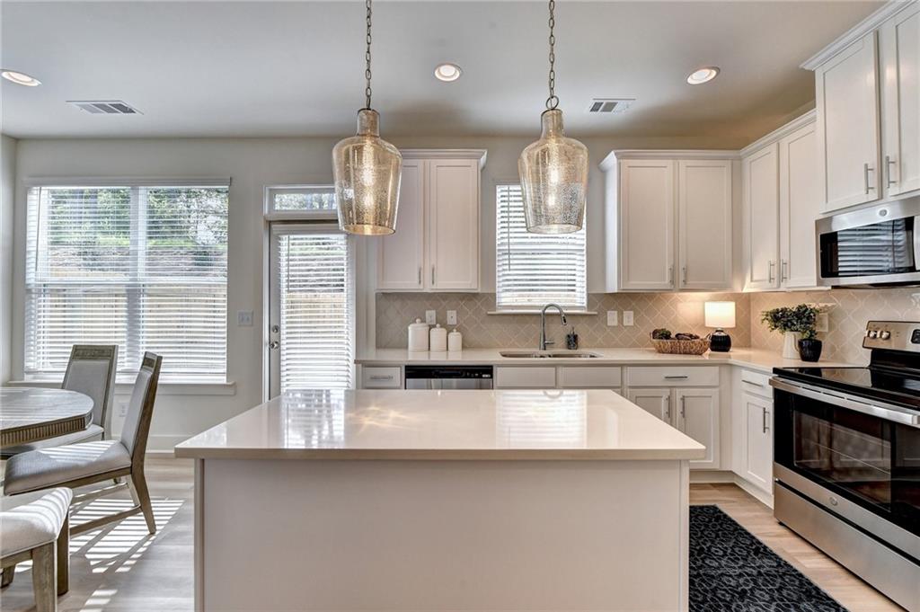 1610 Nancy Jo Lane