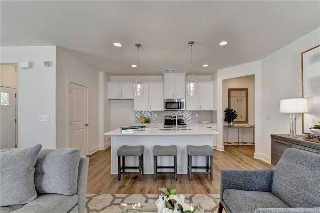 2466 Honey Way