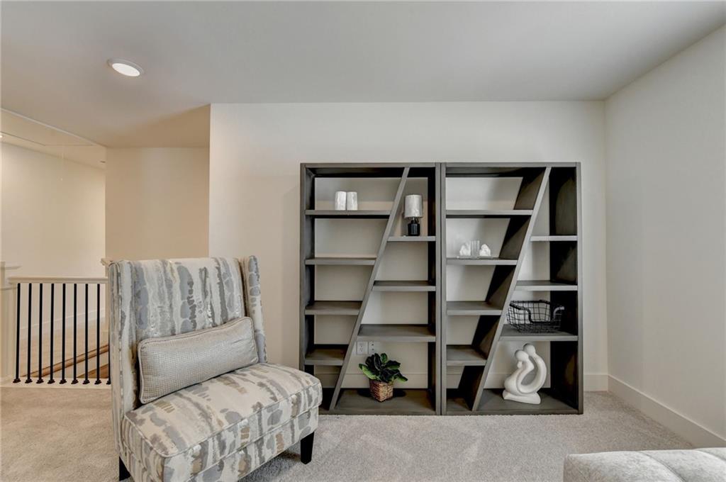 2466 Honey Way