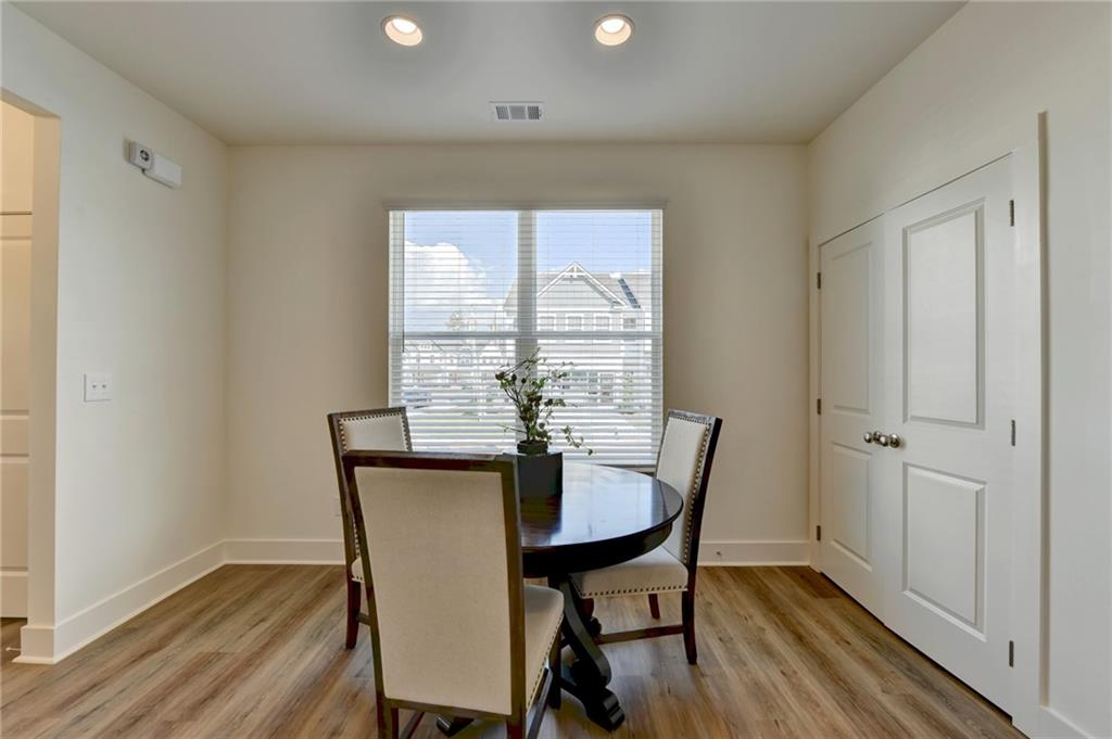 1597 Salem Dr 