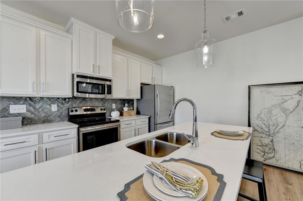 1597 Salem Dr 