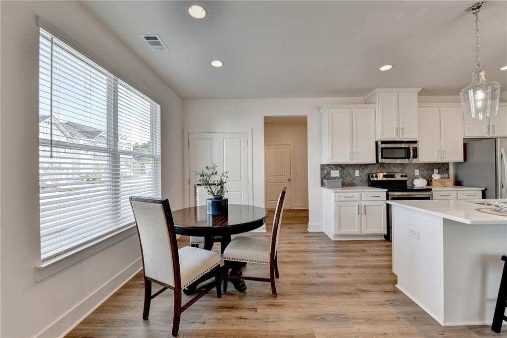 1597 Salem Dr 