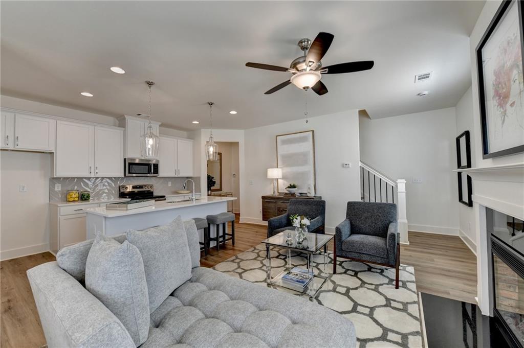 1589 Salem Dr 