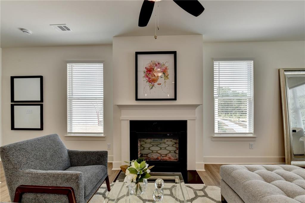 1589 Salem Dr 