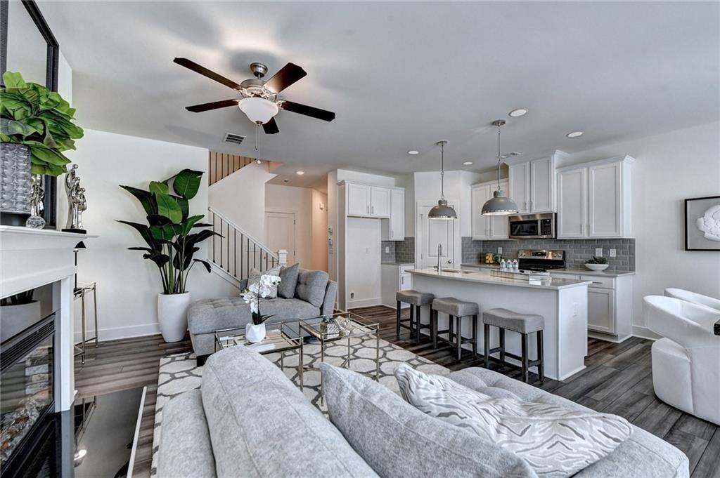 1615 Aiden Way 