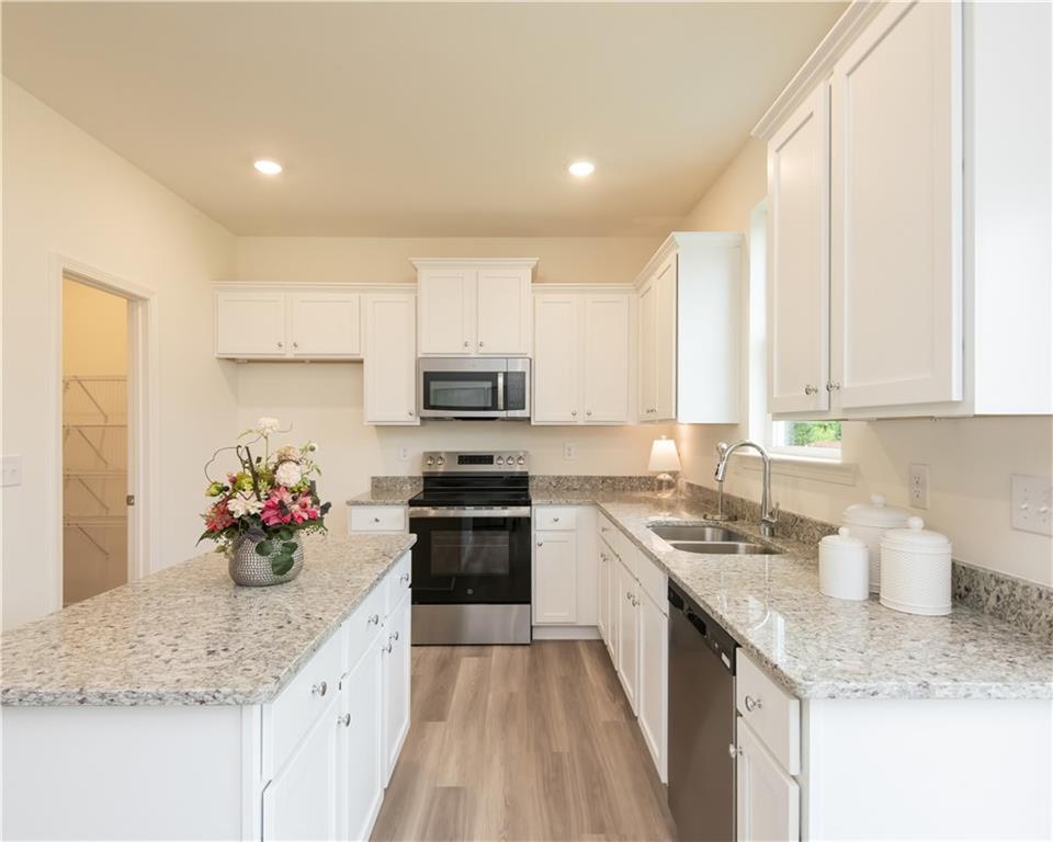 1577 Aiden Way