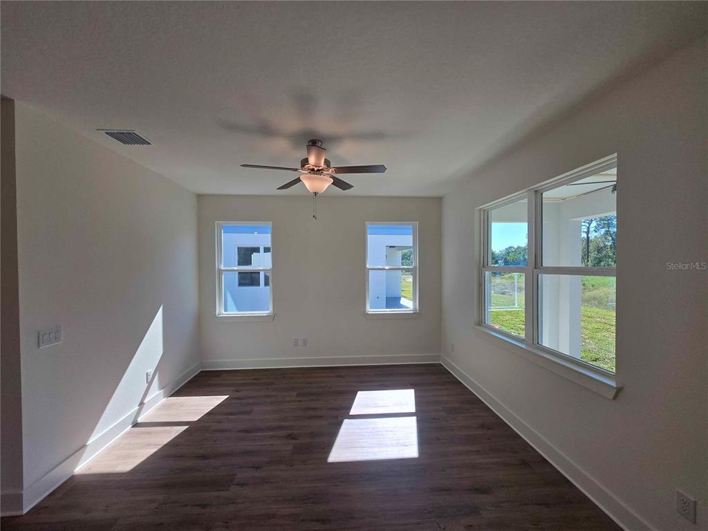 3352 DAYBREAK RUN LOOP